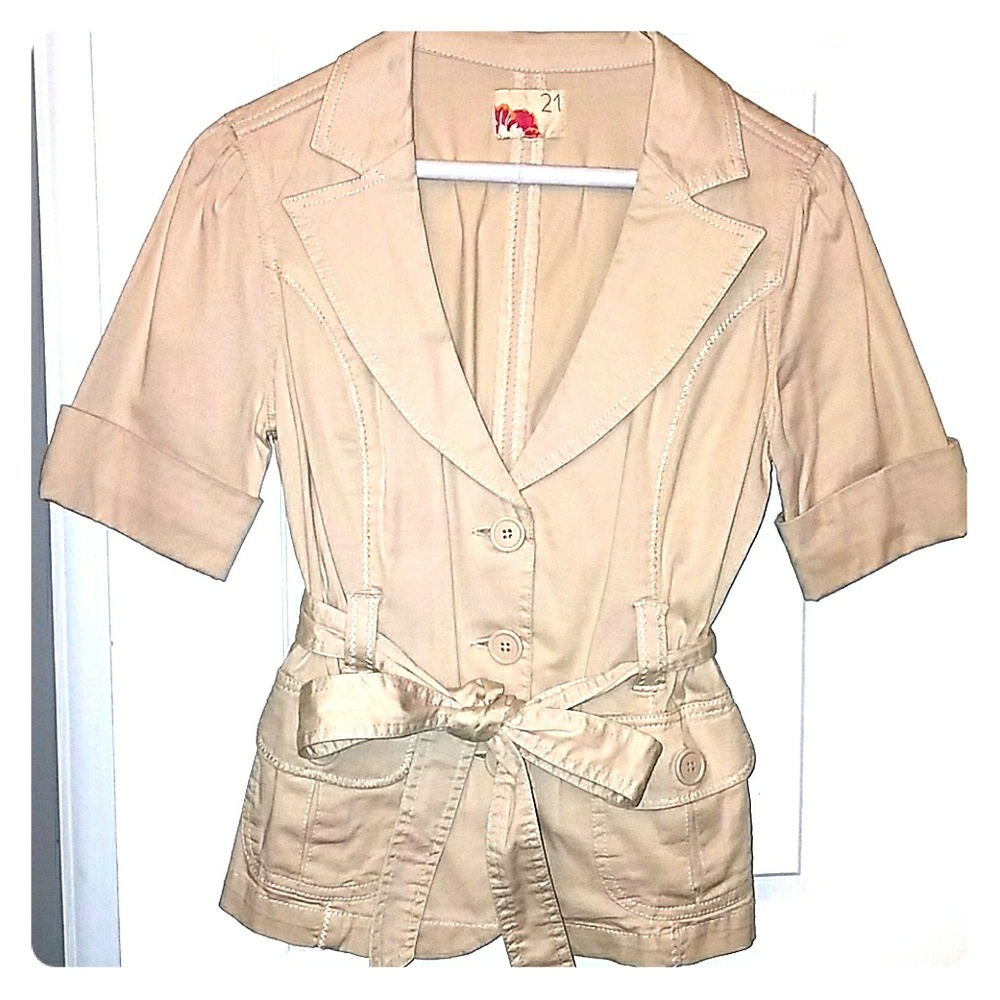 Forever 21 Khaki quarter sleeve belted jacket